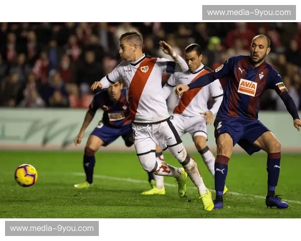 红蓝灵魂与绿白信仰的终极博弈:为何巴萨vs皇家贝蒂斯是西甲最不可错过的艺术盛宴? 红蓝灵魂与绿白信仰的终极博弈:为何巴萨vs皇家贝蒂斯是西甲最不可错过的艺术盛宴?